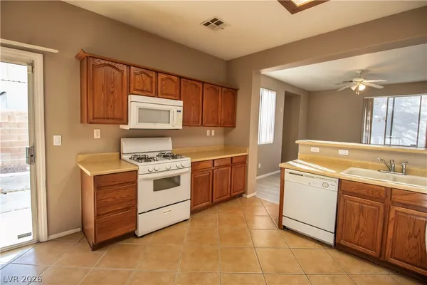 $2,095 | 5440 Lilly Rose Court, North Las Vegas, NV 89031