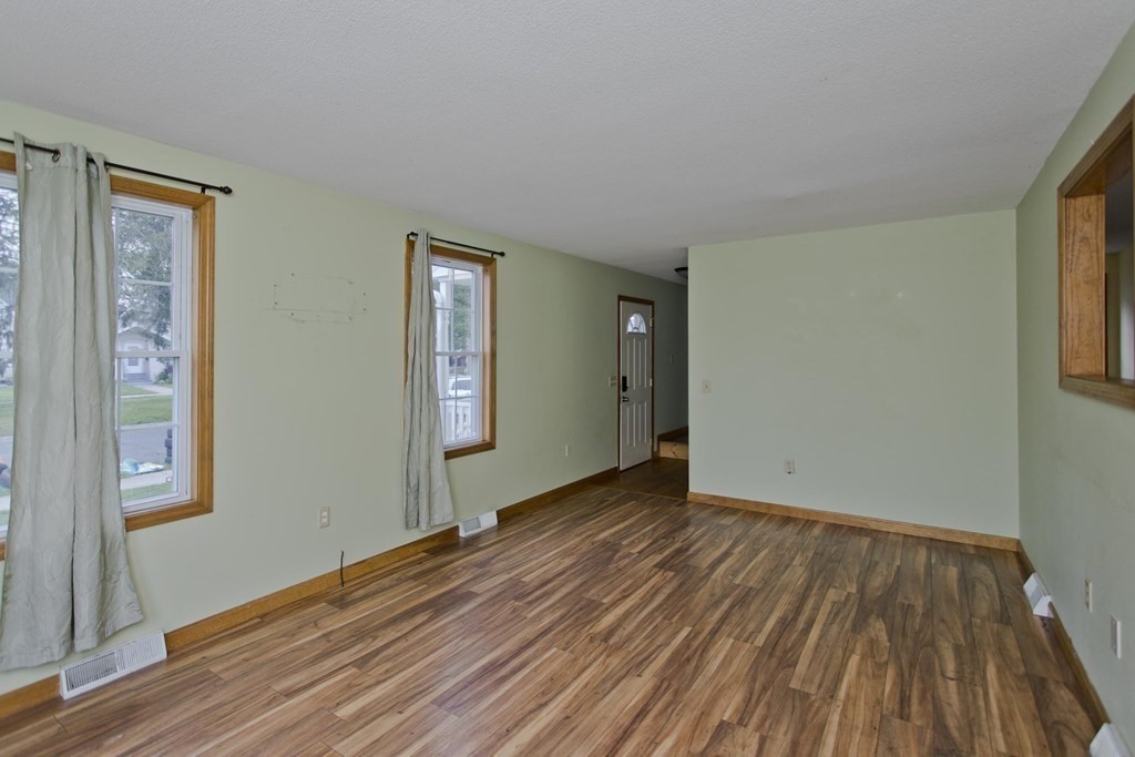 36 Osborne Terrace Springfield, MA 01104 - Photo 14 of 40