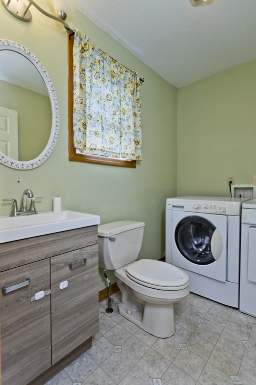 36 Osborne Terrace Springfield, MA 01104 - Photo 17 of 40