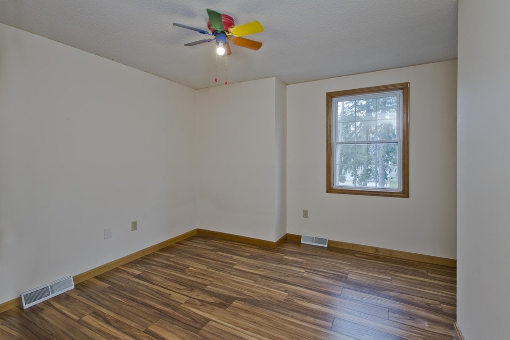 36 Osborne Terrace Springfield, MA 01104 - Photo 19 of 40