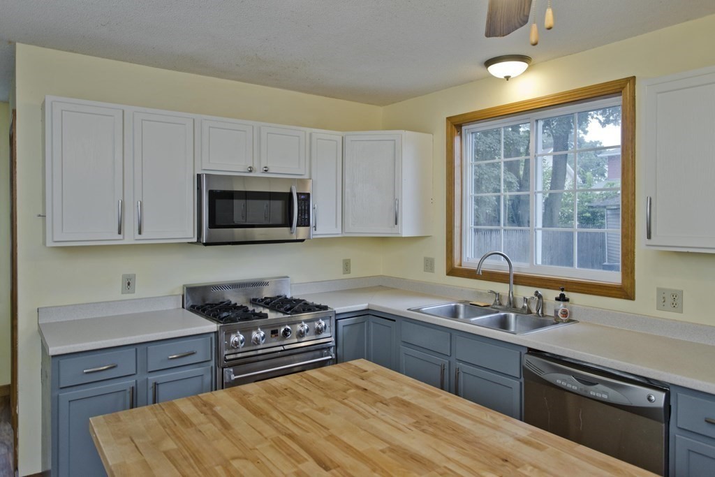 36 Osborne Terrace Springfield, MA 01104 - Photo 5 of 40