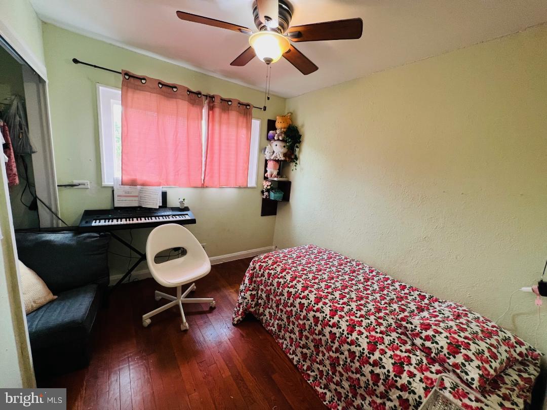906 Prestwood Road Catonsville, MD 21228 - Photo 11 of 30 3rd bedroom