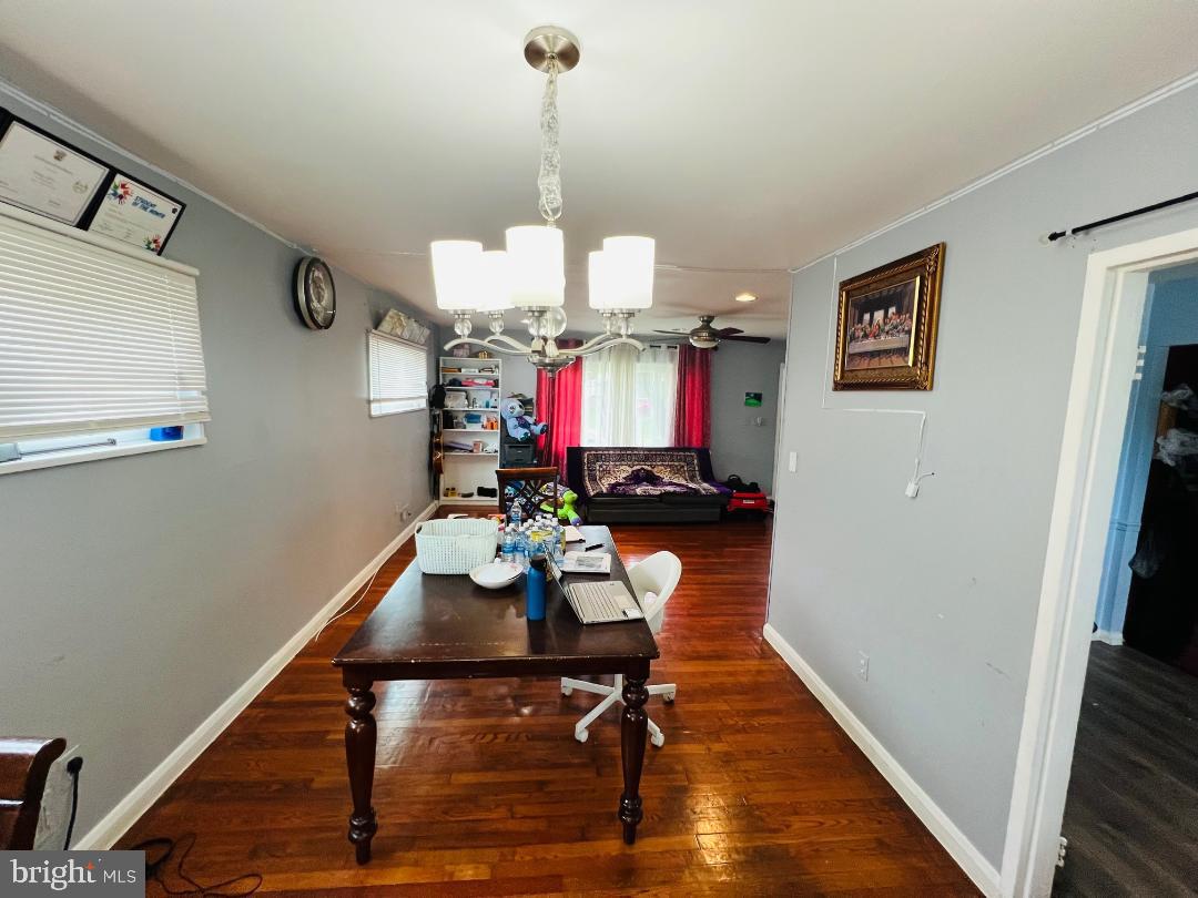 906 Prestwood Road Catonsville, MD 21228 - Photo 4 of 30 Dinning room