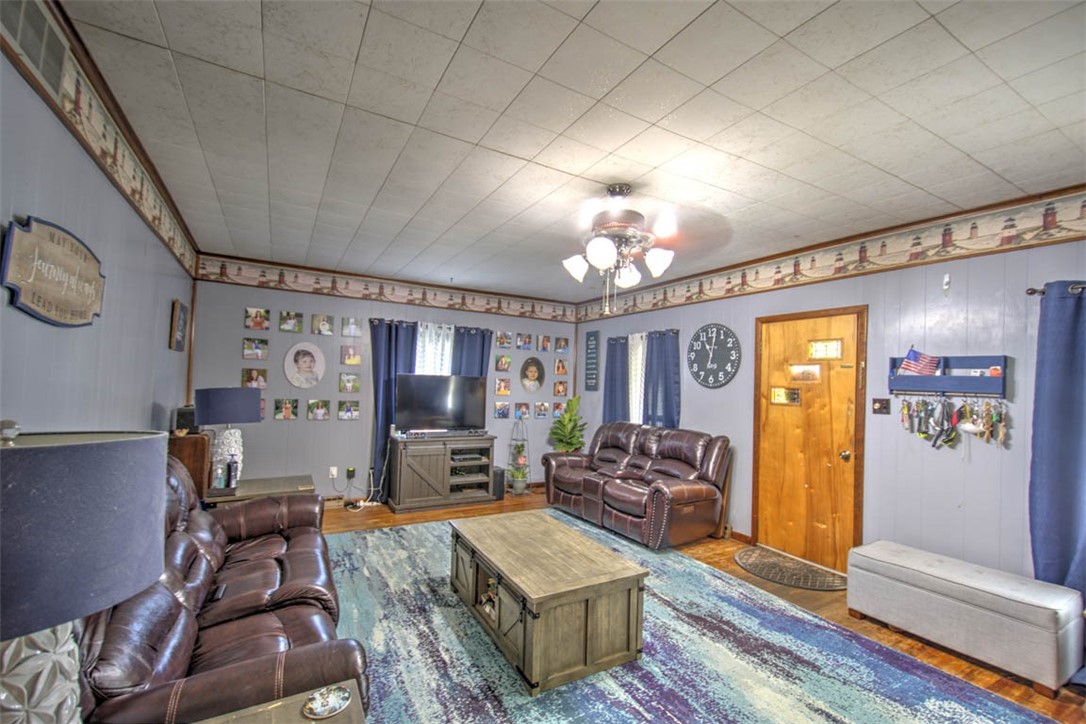 232 South Locust Street Maroa, IL 61756 - Photo 3 of 20