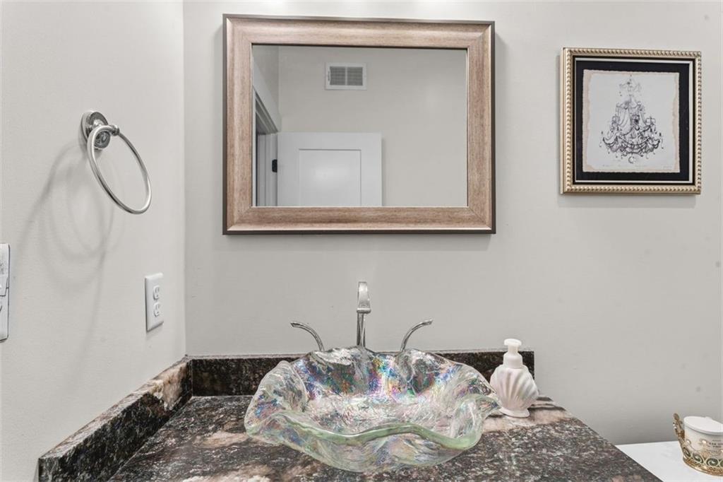 113 Hemingway Lane Coraopolis, PA 15108 - Photo 27 of 44 a close view of light fixtures and wooden floor