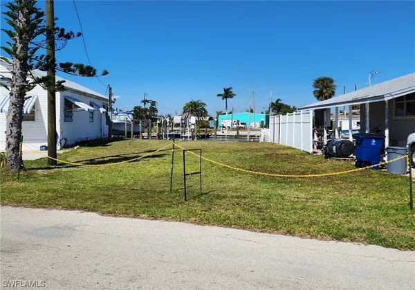 $187,000 | 3868 Coconut Drive, St. James City, FL 33956