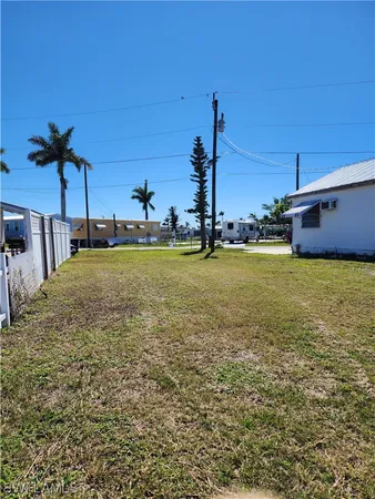 $187,000 | 3868 Coconut Drive, St. James City, FL 33956