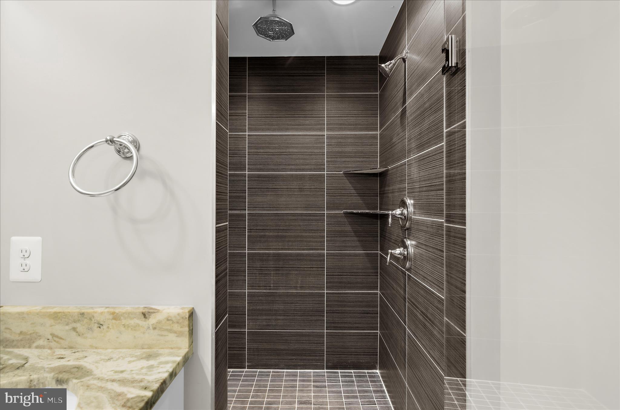 932 South Clinton Street Baltimore, MD 21224 - Photo 25 of 46 a bathroom with a shower