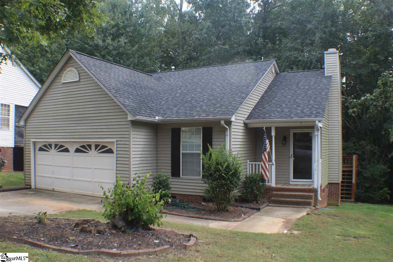 141 West Fall River Way Simpsonville, SC 29680 - Photo 2 of 28 Gallery Image 2