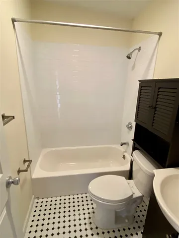 $3,200 | 149 Grand Street, Unit 4, Jersey City, NJ 07302