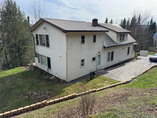 $335,000 | 96 White Roe Lake Road, Livingston Manor, NY 12758