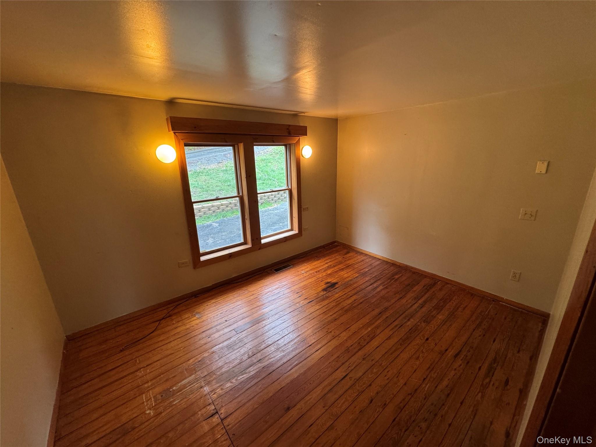 96 White Roe Lake Road Livingston Manor, NY 12758 - Photo 11 of 31 1st floor bedroom bed 4