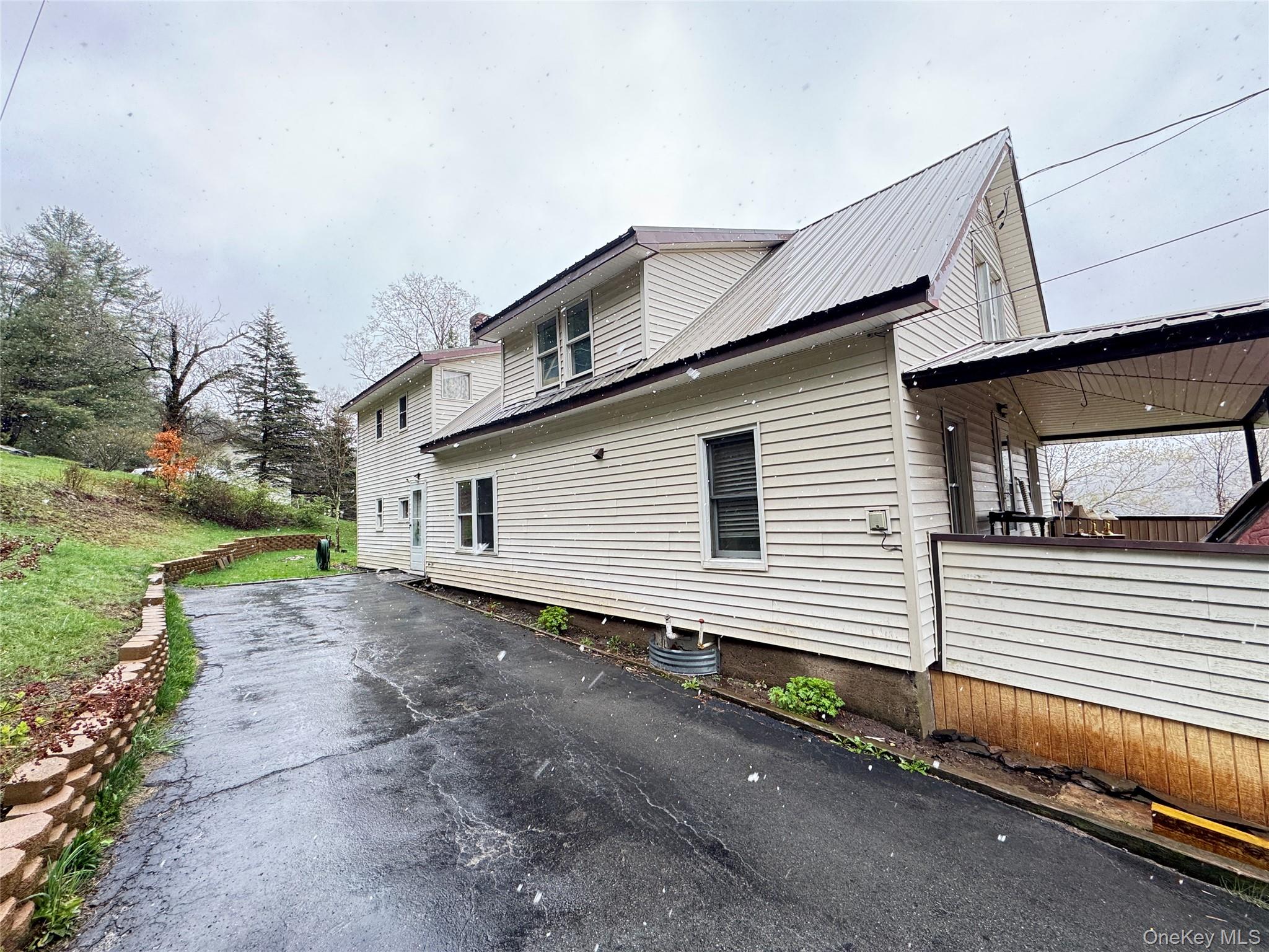 96 White Roe Lake Road Livingston Manor, NY 12758 - Photo 10 of 31