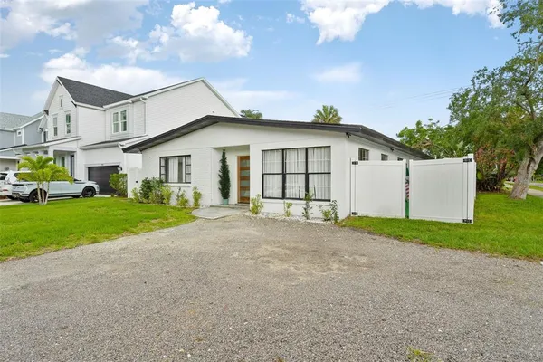 $6,900 | 3601 West Dale Avenue, Tampa, FL 33609