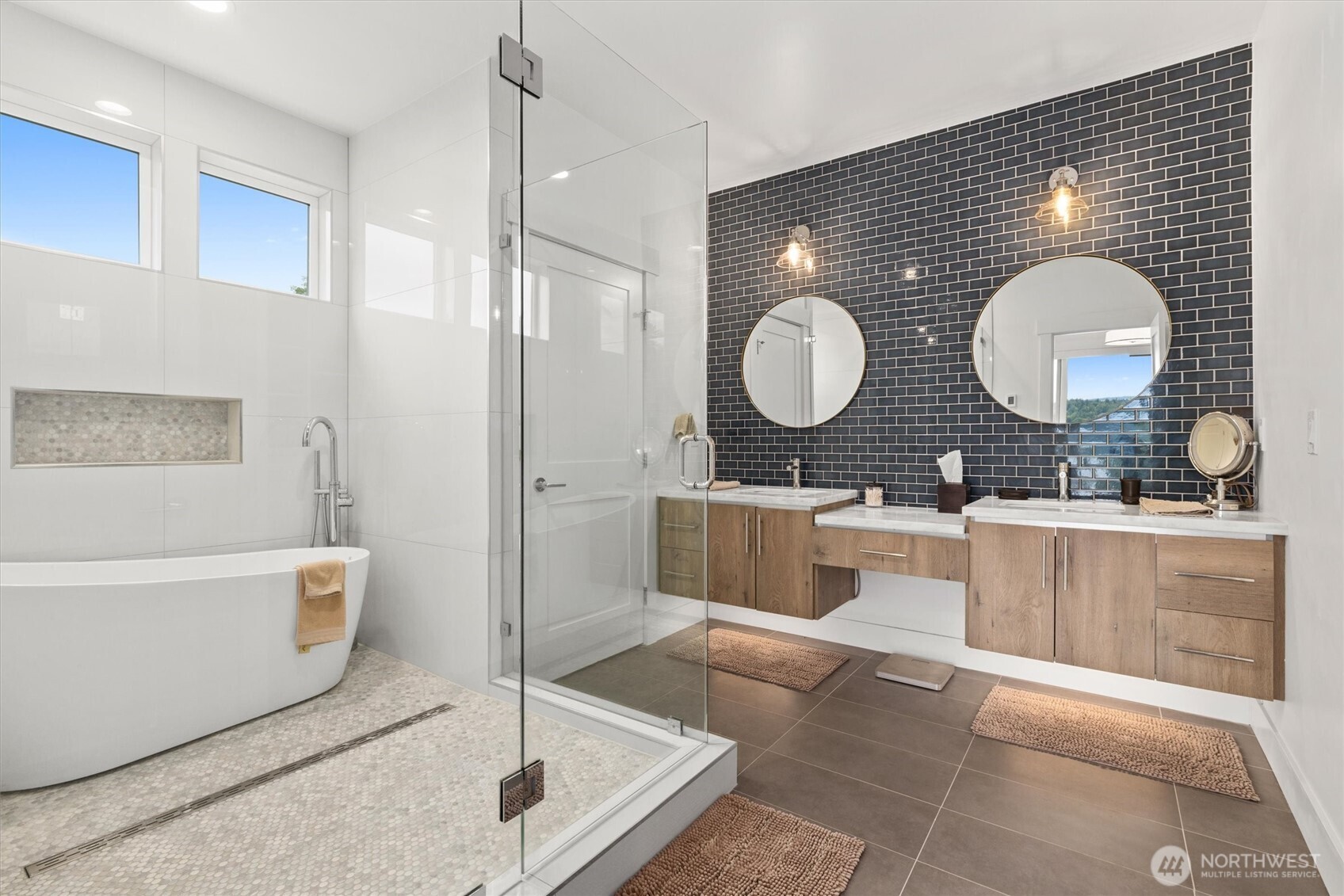 6921 55th Avenue South Seattle, WA 98118 - Photo 23 of 40