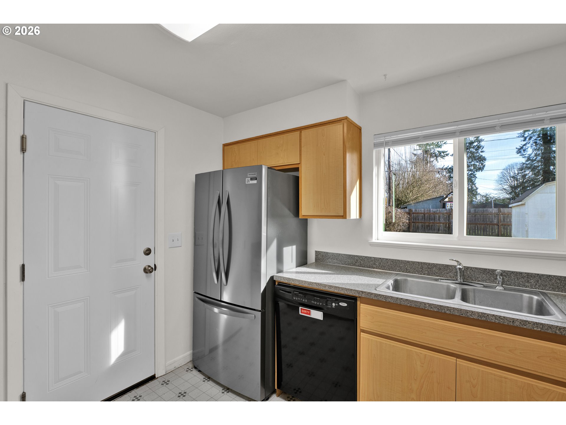 3155 Oriole Street Springfield, OR 97477 - Photo 8 of 28