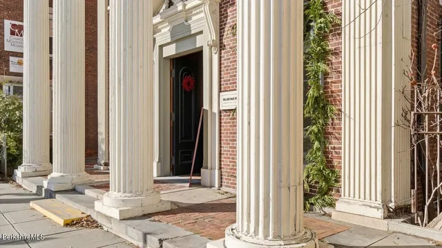 a view of a entryway of the house