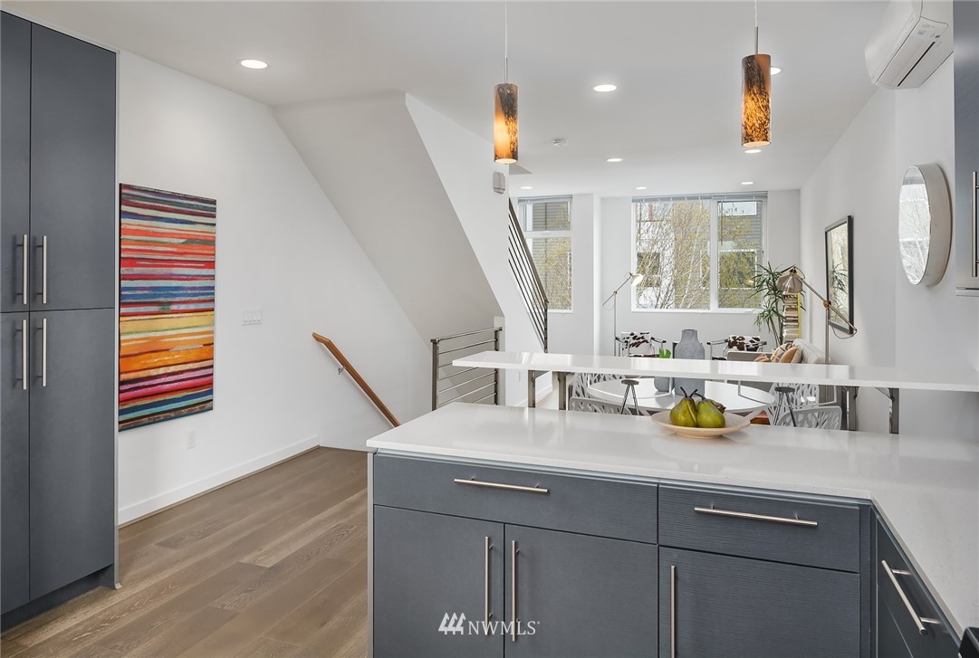 3905 Southwest Findlay Street Seattle, WA 98136 - Photo 11 of 24 Gallery Image 11