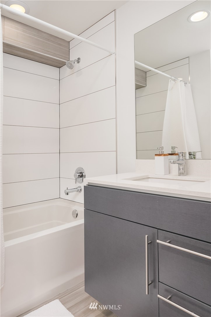 3905 Southwest Findlay Street Seattle, WA 98136 - Photo 15 of 24 Gallery Image 15