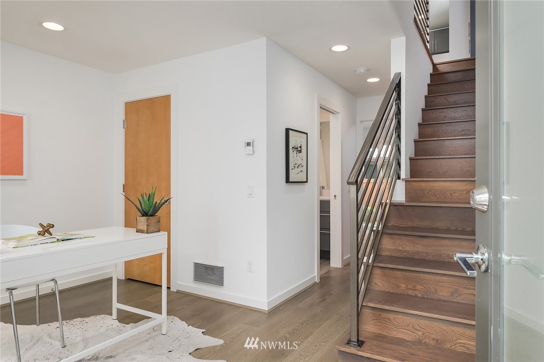 3905 Southwest Findlay Street Seattle, WA 98136 - Photo 3 of 24 Gallery Image 3