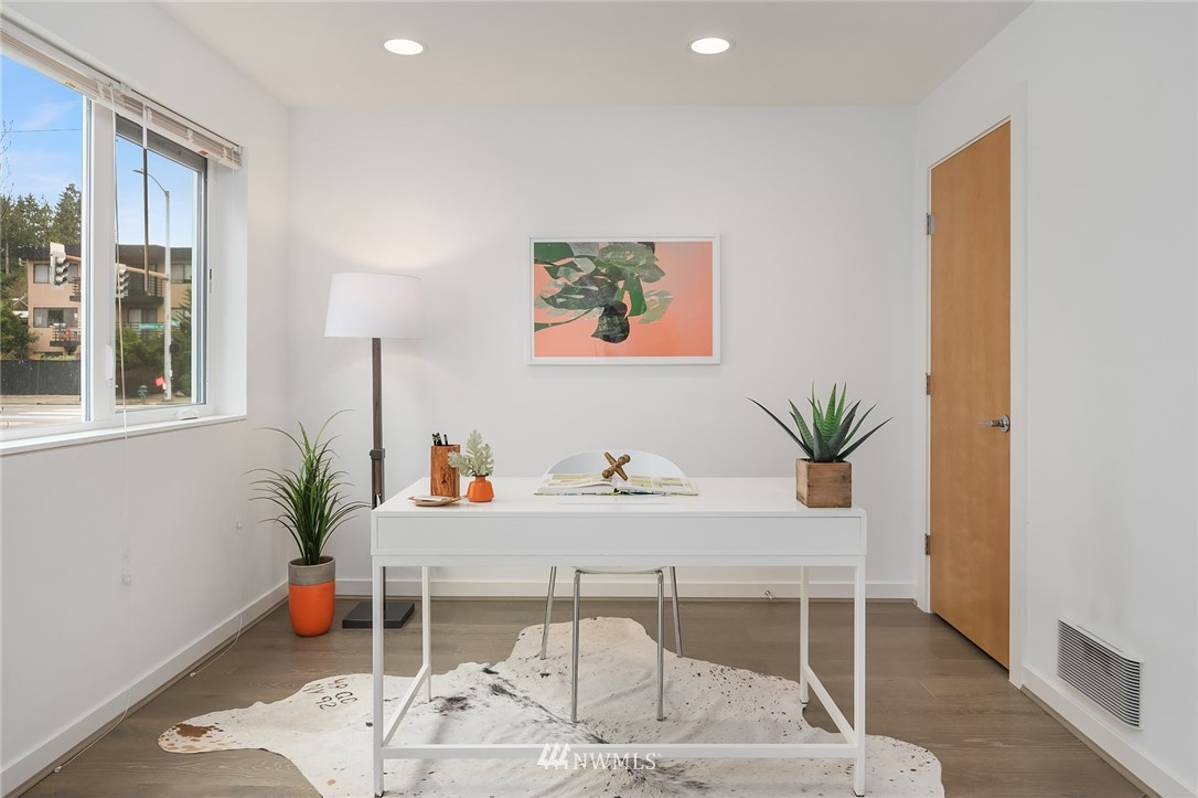 3905 Southwest Findlay Street Seattle, WA 98136 - Photo 4 of 24 Gallery Image 4