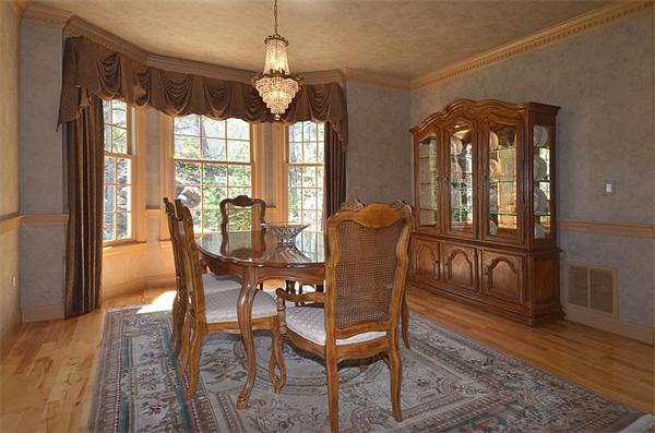 7 Moccasin Path Natick, MA 01760 - Photo 5 of 30 Gallery Image 5
