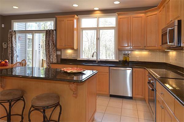 7 Moccasin Path Natick, MA 01760 - Photo 9 of 30 Gallery Image 9