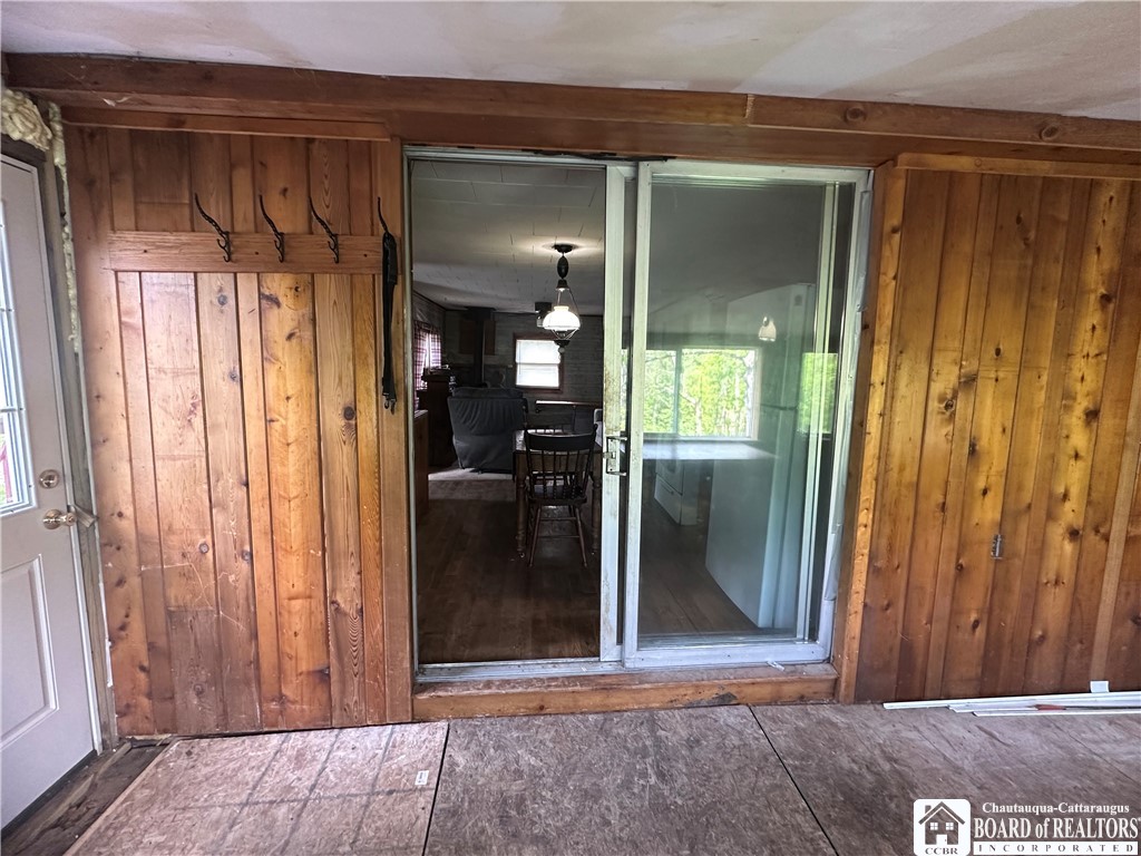 86 Wildemere Drive Java, NY 14009 - Photo 12 of 19 sunroom entrance off kitchen