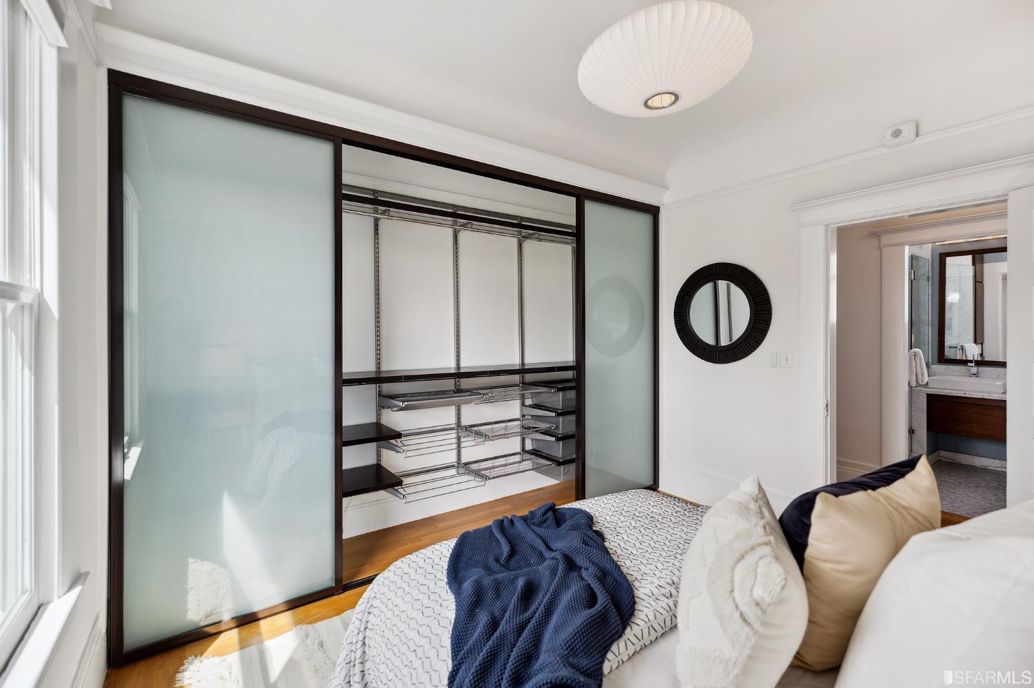 394 Elizabeth Street San Francisco, CA 94114 - Photo 18 of 33 a bedroom with a bed and a window