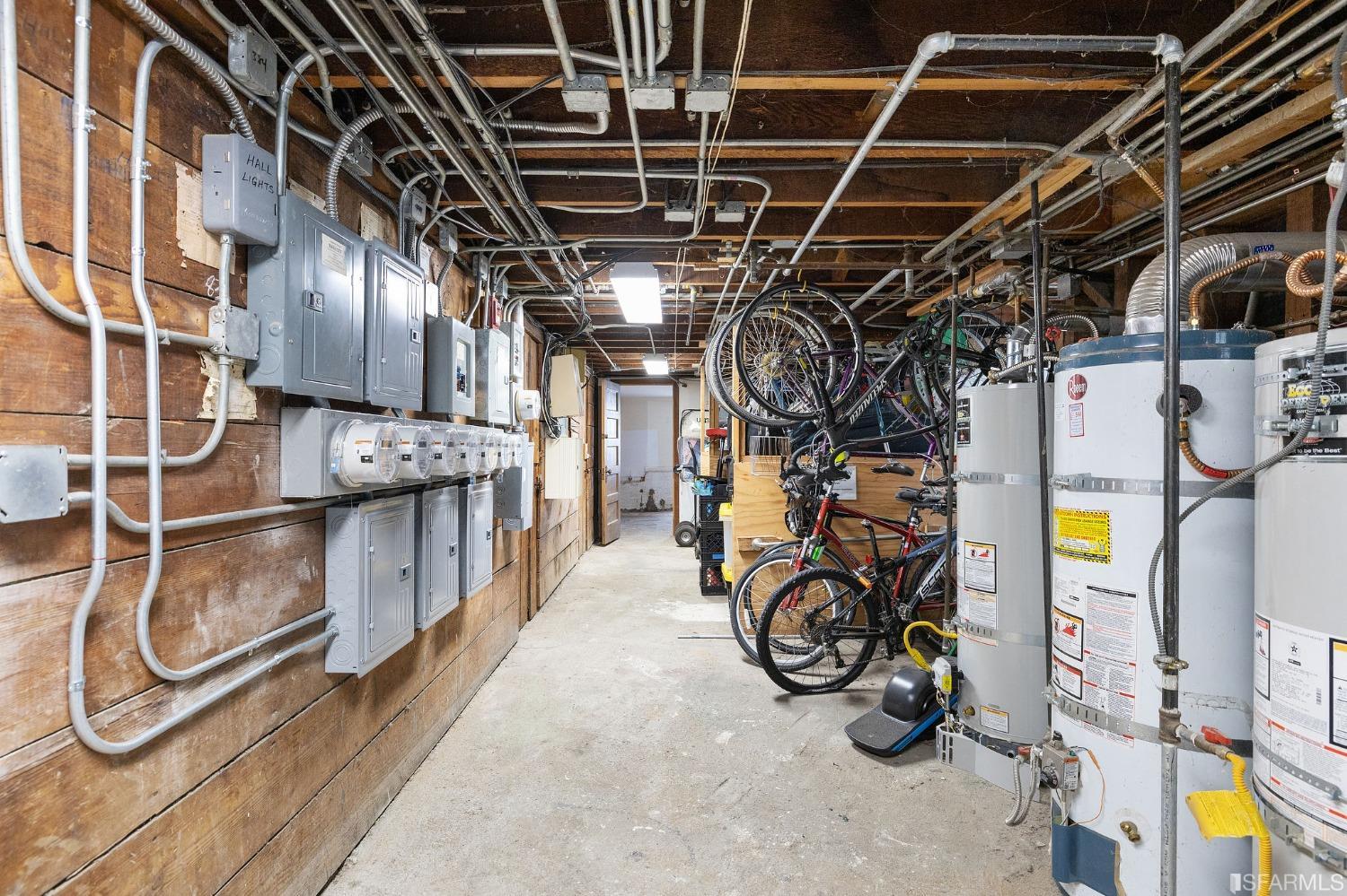 394 Elizabeth Street San Francisco, CA 94114 - Photo 32 of 33 a view of a room with gym equipment