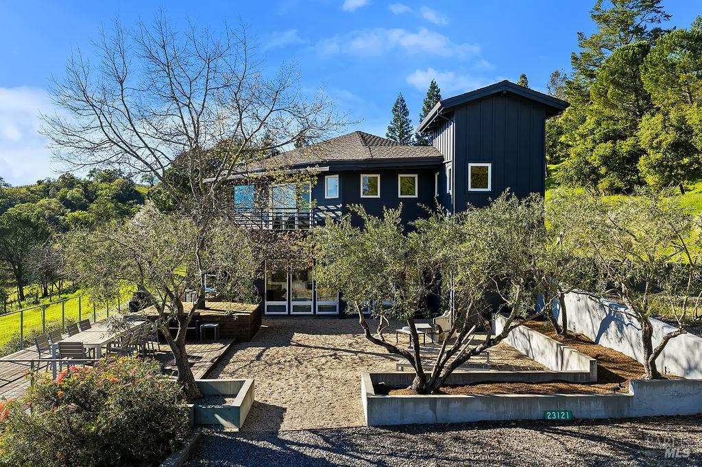 23121 Vineyard Road Geyserville, CA 95441 - Photo 4 of 58