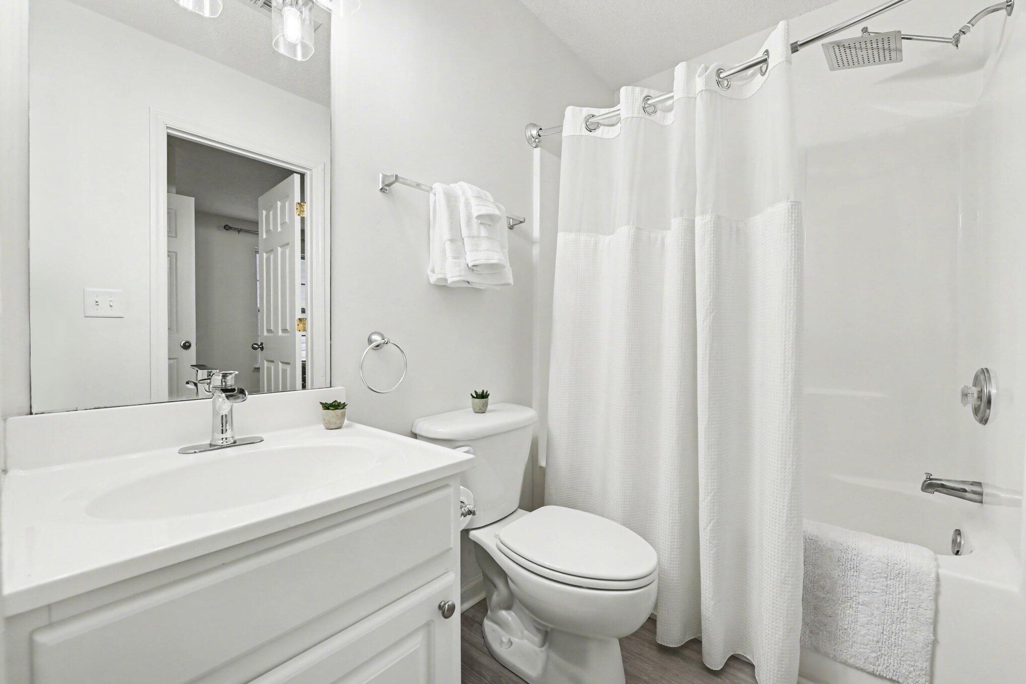 8045 Vermont Road North Charleston, SC 29418 - Photo 12 of 38 Full Bathroom