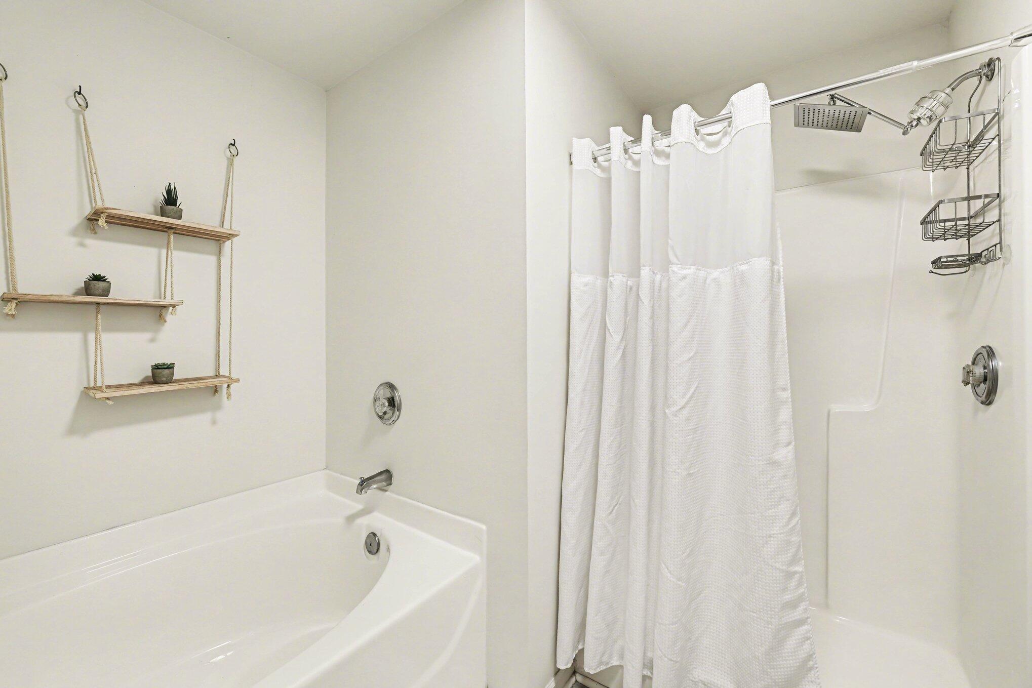 8045 Vermont Road North Charleston, SC 29418 - Photo 18 of 38 Ensuite Primary Bathroom