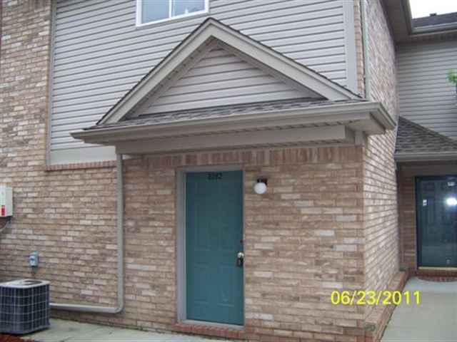 2282 Frazho Road Warren, MI 48091 - Photo 1 of 11 31063821.JPG