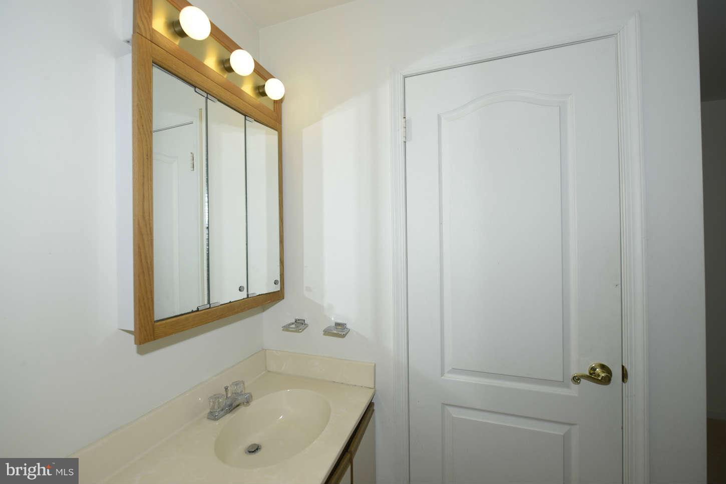 8332 Montgomery Run Road, Unit D Ellicott City, MD 21043 - Photo 10 of 12 Bath (Master)