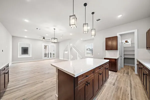$3,590 | 228 West 28th Street, Houston, TX 77008