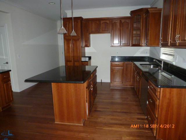 1715 Milverton Road Troy, MI 48083 - Photo 10 of 27 Kitchen