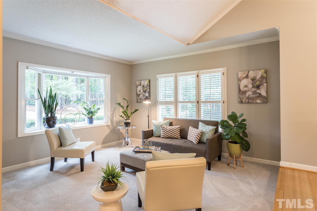 10008 Sycamore Road Raleigh, NC 27613 - Photo 4 of 26