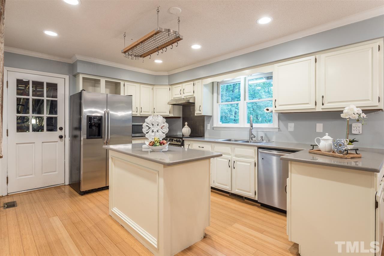 10008 Sycamore Road Raleigh, NC 27613 - Photo 7 of 26 Stainless appliances