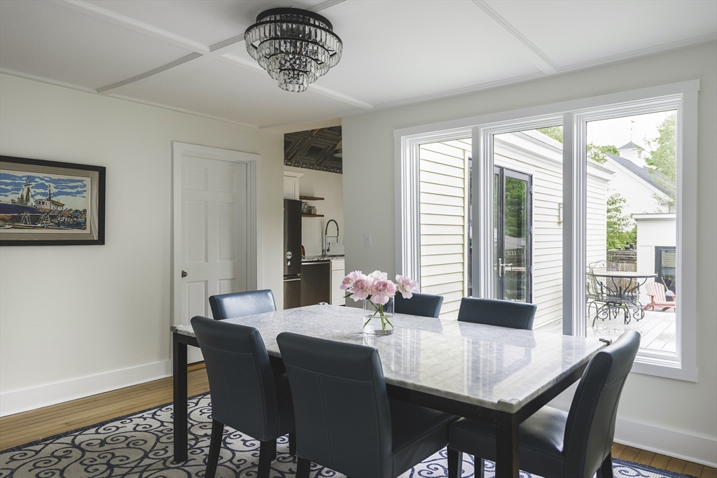 10 Washington Street Manchester, MA 01944 - Photo 7 of 33 Gallery Image 7