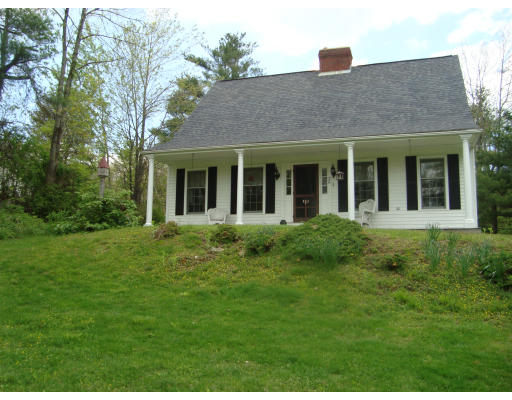 26 Little Muggett Road Charlton, MA 01507 - Photo 3 of 21 Gallery Image 3