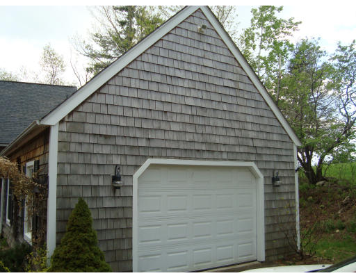 26 Little Muggett Road Charlton, MA 01507 - Photo 9 of 21 Gallery Image 9