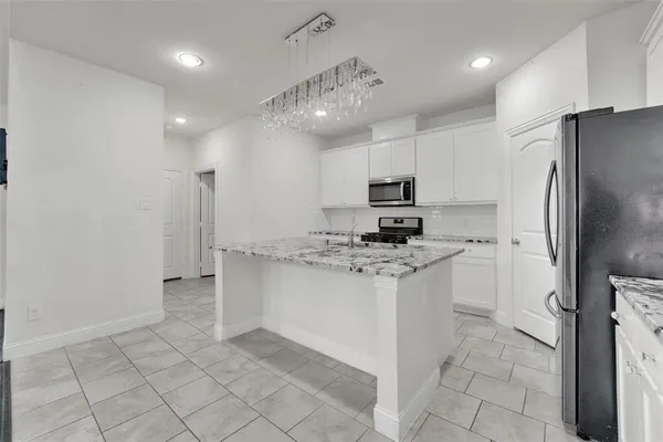 $2,600 | 345 Twin Creeks Drive, Garland, TX 75040