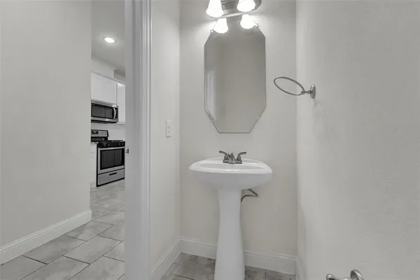 $2,600 | 345 Twin Creeks Drive, Garland, TX 75040