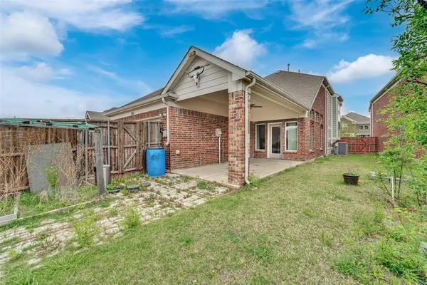 $2,600 | 345 Twin Creeks Drive, Garland, TX 75040