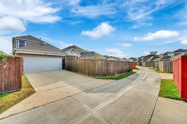 $2,600 | 345 Twin Creeks Drive, Garland, TX 75040