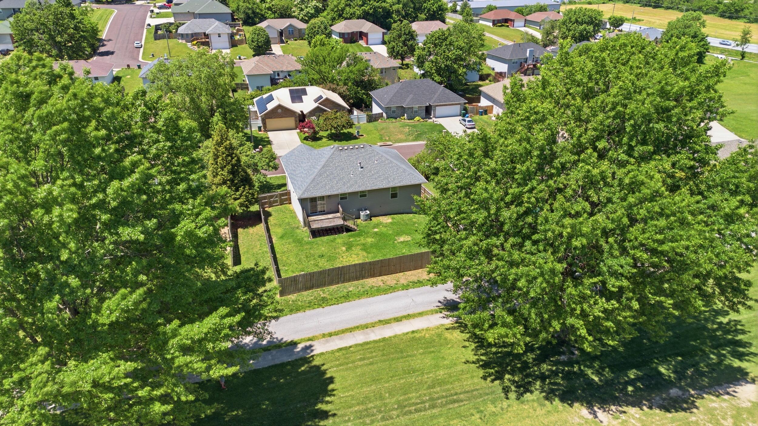 111 Miller Way Monett, MO 65708 - Photo 6 of 44 dji_0127