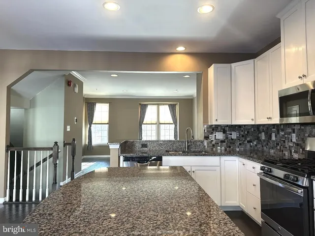 $2,950 | 353 East Hancock Street, Lansdale, PA 19446