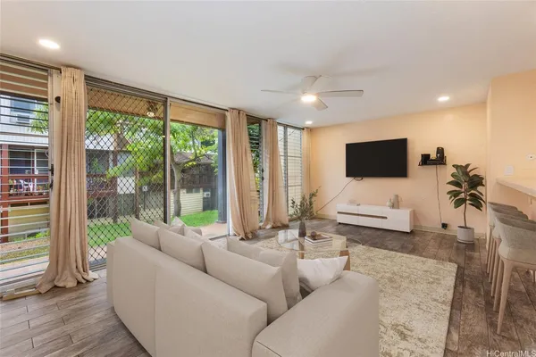 $520,000 | 98-360 Koauka Loop, Unit 243, Aiea, HI 96701