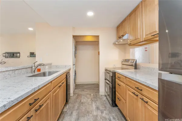 $520,000 | 98-360 Koauka Loop, Unit 243, Aiea, HI 96701